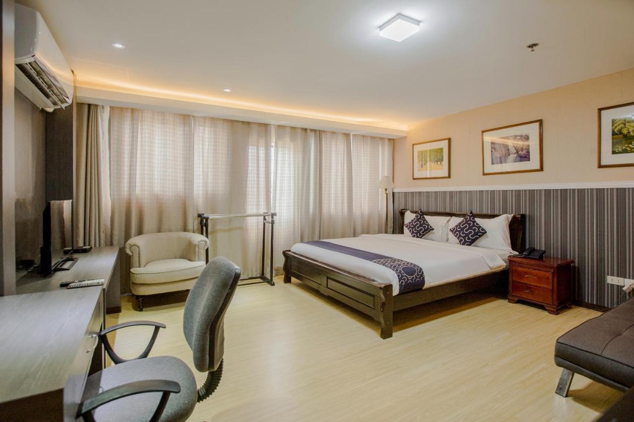 Newgrange Condotel Кесон-Сіті Екстер'єр фото