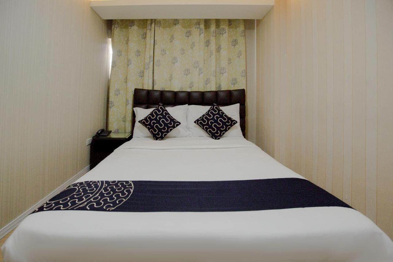 Newgrange Condotel Кесон-Сіті Екстер'єр фото