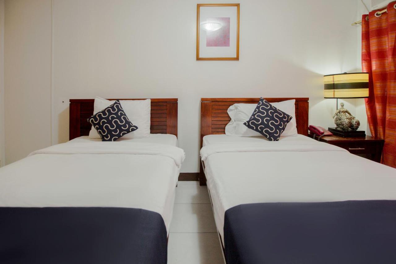 Newgrange Condotel Кесон-Сіті Екстер'єр фото